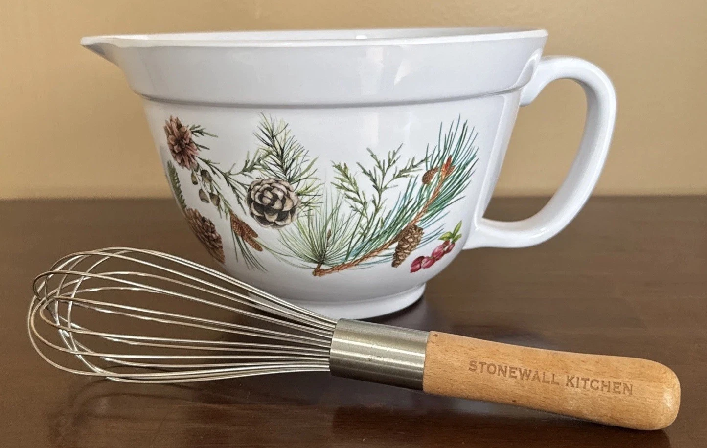 Stonewall Kitchen Batter Bowl Mix Pour Spout Melamine Non-Slip Base and Whisk