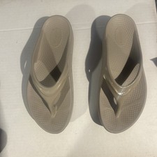 OOFOS OOmega OOlala Thong Nomad Sandal Womens Sizes M3/W5-M9/W11 NEW