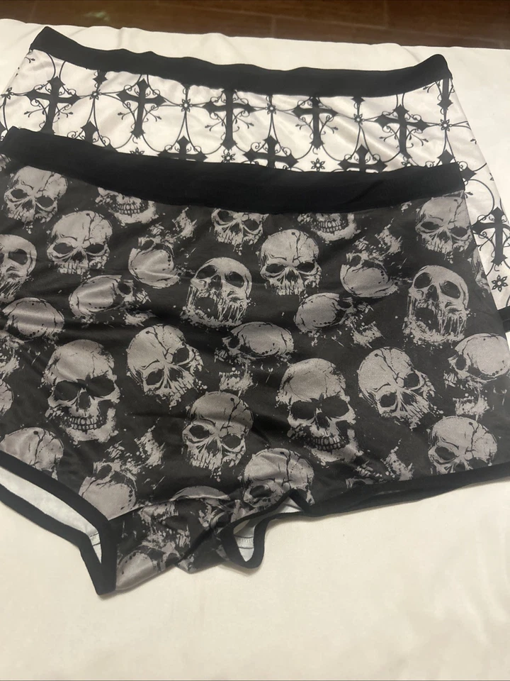 Morvia boy shorts Women’s underwear skull Star Crosses Lot Of 3 Sz Medium - Image 4 of 4