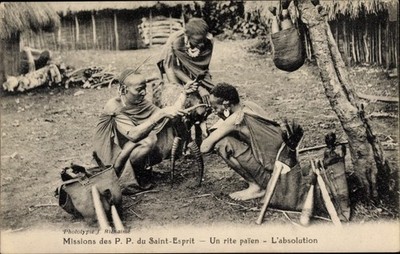 Postcard Africa, missions of P. P. du Saint Esprit, un rite paien,... - 3334692