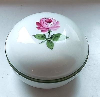 WIEN AUGARTEN VIENNESE ROSE PORCELAIN ROUND TRINKET BOX 3.1/4''