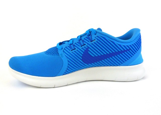 blue running trainers