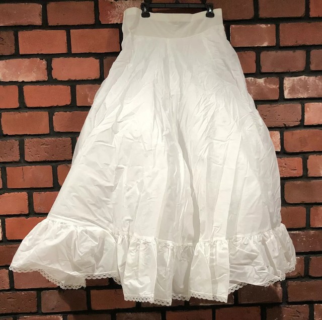 David’s Bridal 16W White Petticoat Wedding Formal Dress Slip 9795W