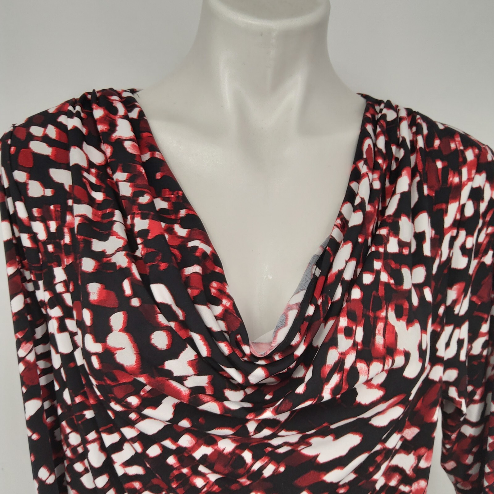 CALVIN KLEIN LARGE PATTERNED BLOUSE - image 2