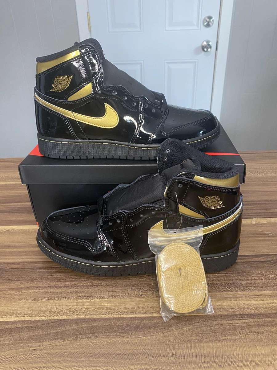 Aj1 black metallic best sale gold