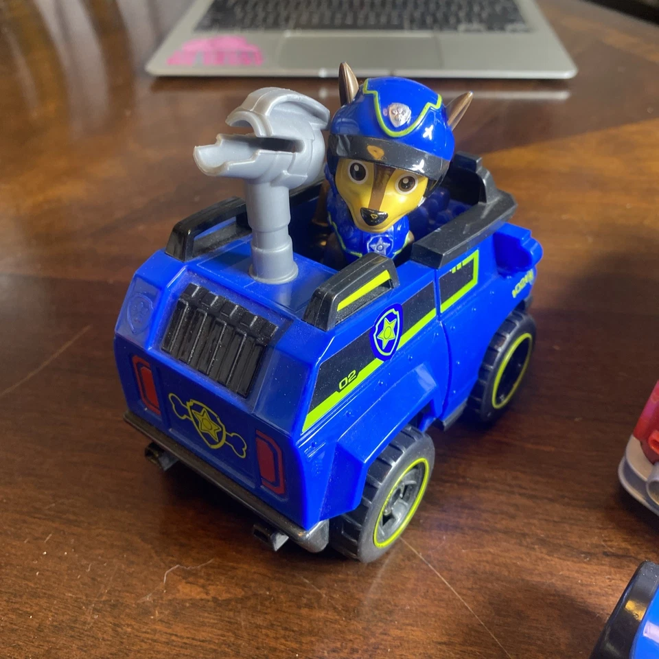 Paw Patrol Marshalls Rescue Set Of 3 With Figures Firetruck Emergency Vehicles - Image 4 of 4