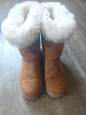 SO Girls Faux Suede and Fur lined boots Size 3