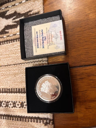 1 OZ .999 PURE SILVER SHIELD PROOF  RESTING DOUCHE FACE MINI MINTAGE ROUND COIN