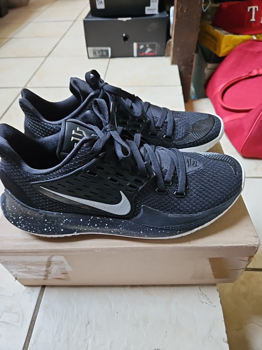 NIKE KYRIE LOW 2 ブラック スニーカー Size 13 - Nike Kyrie 2 Low Black Metallic Silver | eBay