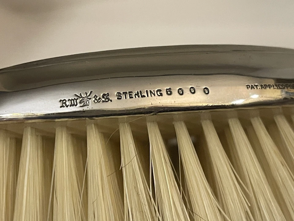 PAR DE CEPILLOS PARA ROPA R WALLACE & SONS (RW & S) MARCADO ESTERLINA 5000 con ESTUCHE🌺🌺 Foto 3 de 4