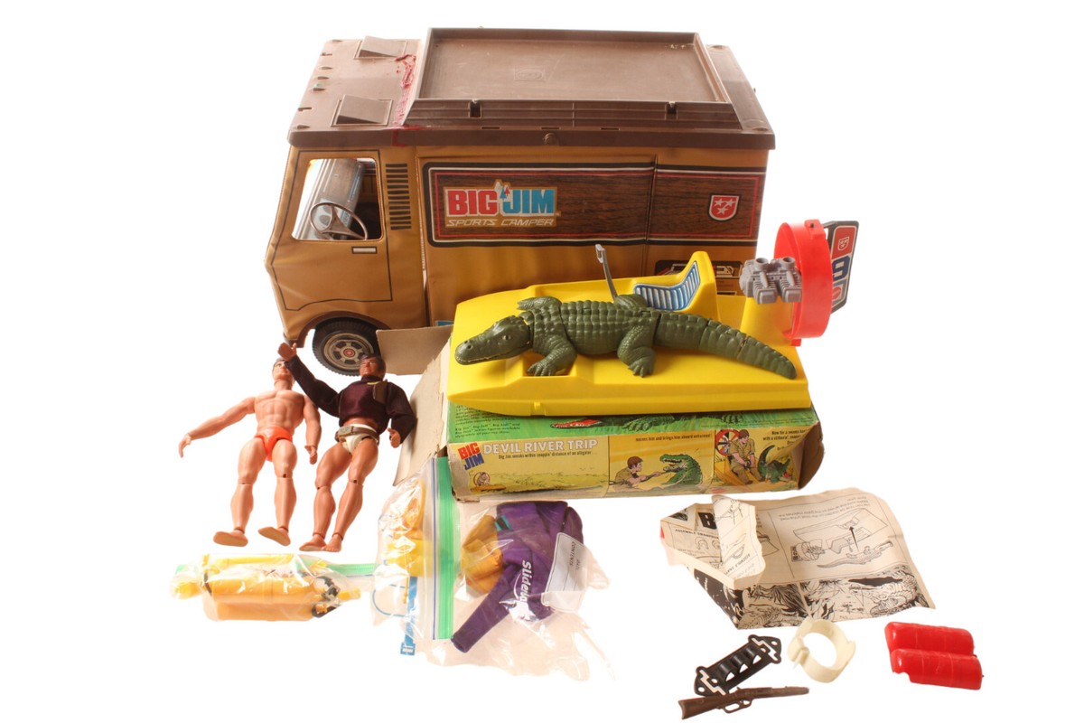 Vintage Big Jim Sports Camper 2 Action Figures Devil River Trip