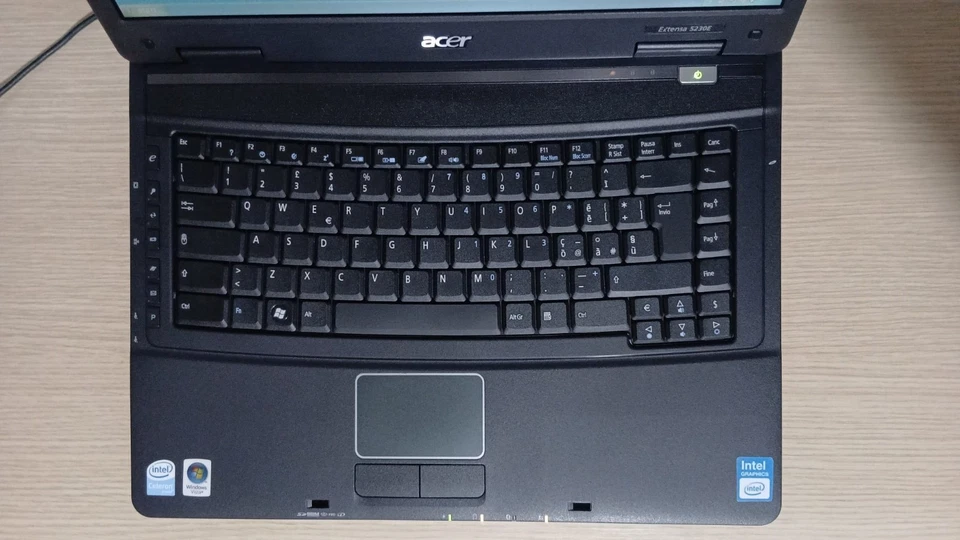 Notebook Acer con Windows XP Pro (Intel Dual-Core)(2GB DDR2)(250GB)(15.4') - Immagine 2 di 4
