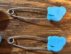 VTG Blue Baby Diaper Bear Plastic & Metal Pins (Set of 4), 1963 — photo 6