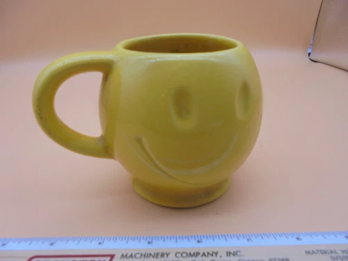 Vtg McCoy Pottery USA Sunshine Yellow Smiley Face Coffee Cup Mug 1970's        T