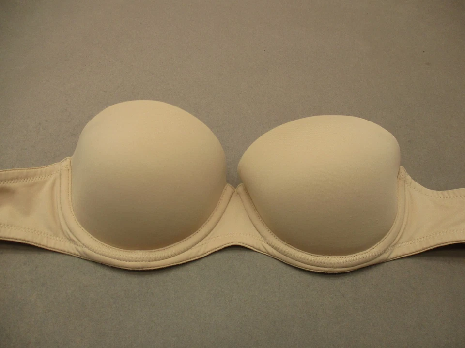 Sujetador sin tirantes 32A Victoria's Secret forrado con aros cierre trasero push-up para mujer 1E Foto 2 de 4