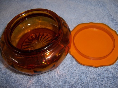 VINTAGE AMBER GLASS DRESSER VANITY POWDER BOX CELLULOID LID - Picture 4 of 4