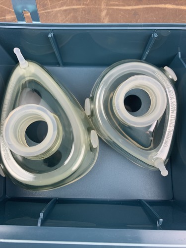 Laerdal Silicone Resuscitator Adult Model 87 Series with Case CPR MASK S6 - Picture 2 of 10
