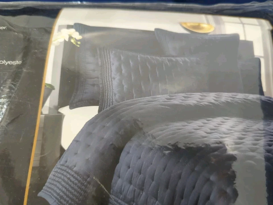 Edredón Donna Karan Essential Silk King 108 pulgadas X 95 pulgadas - Negro Nuevo paquete abierto. Foto 2 de 3