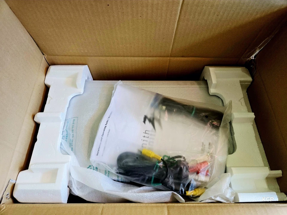 **NEW IN BOX**Zenith DVB412 Progressive Scan DVD Player. Manual,Cord,Remote incl - Image 4 of 4