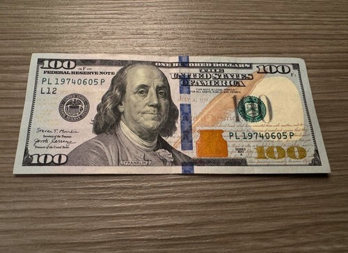 100 dollar bill series 2017A 1974-06-05 - Picture 1 of 4