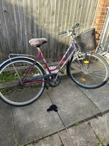 Vélo Ville Dame Vintage CMP LYON - Cadre Acier, Pneus Blancs