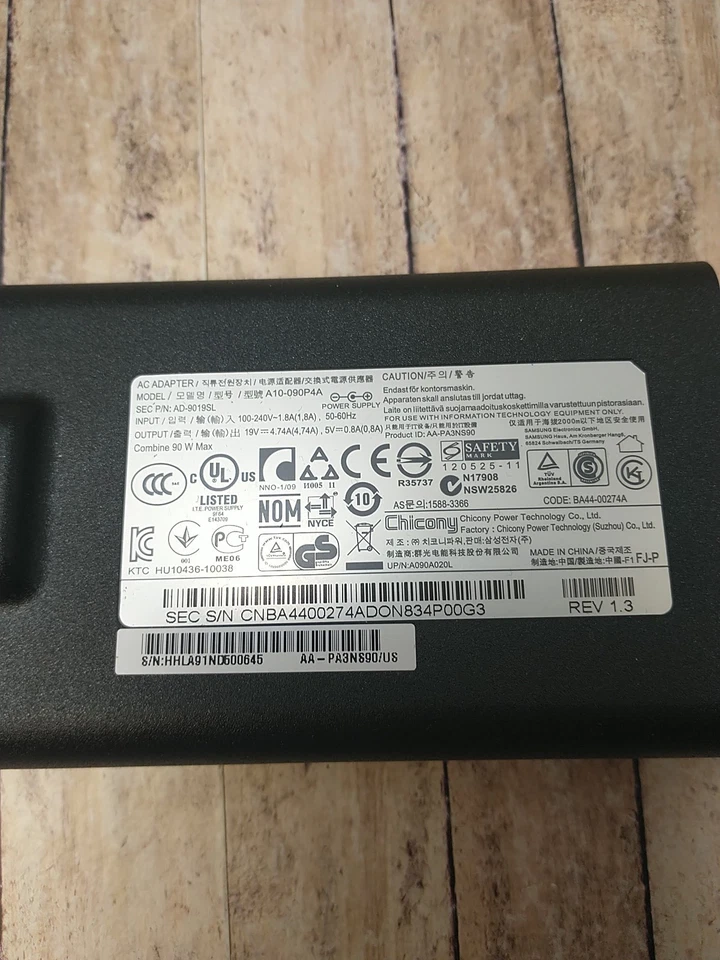 Samsung OEM 90W AC Power Adapter Compatible Samsung A10-090P4A 5.5mm 19v 4.74A - Image 3 of 4