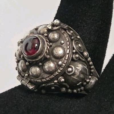 Vintage 925 Sterling Silver Garnet Poison Pill Box Ring Size 9 Hinged 7.08g