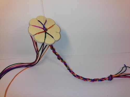 10x Knüpfblume zum knüpfen von Schnüren wie Strickblume Knüpfstern Kita Qualität - Picture 4 of 4