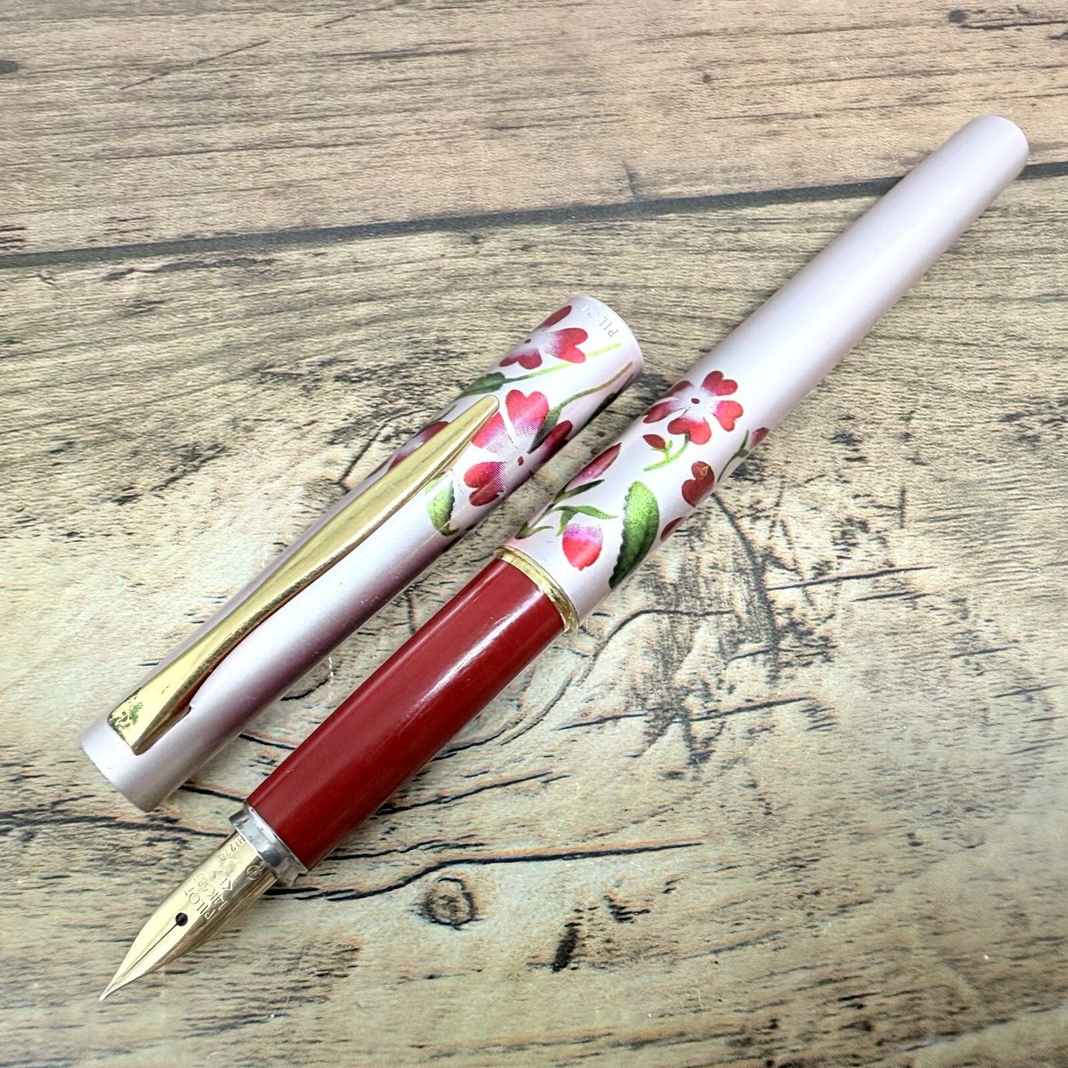 PILOT FLOWER SILVER x LIGHT PINK 14K-585 NIB:F FOUNTAIN PEN GREEN