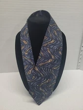 Geoffrey Beene 100% Silk Mens Neck Tie Blue Gold Designer