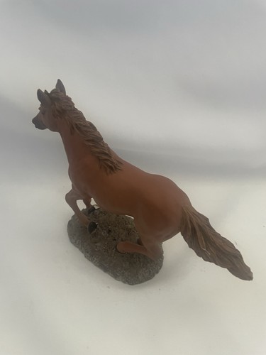 Figurka konia z żywicy kamiennej brązowej firmy Conversation Concepts - 4" - 5" - Zdjęcie 3 z 14