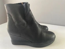 Women's Sz 7.5 Medium Sofft Aqua Shary Black Waterproof Leather Wedge Bootie