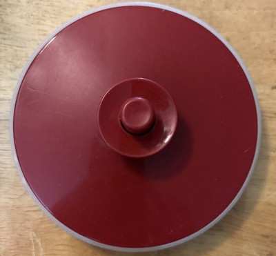 5-1/4'' TUPPERWARE Replace Push Button Lid 801 for 2 qt 800 1575 1676 Pitcher Red
