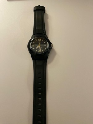 Casio HD 600 Men's  Analog Quartz Watch WR2719 100M Date Black Resin Band USED