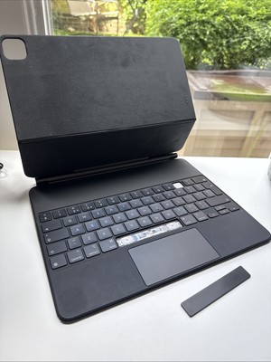 【ほぼ未使用】⑩Apple Magic Keyboard A2480 Apple Magic Keyboard For iPad Pro 12.9” A2480 - “Heavy Wear