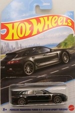 Hot Wheels Porsche Panamera Turbo S E-Hybrid Luxury Sedans 1/5 2022 HDH12-D510