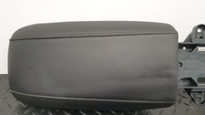 VOLVO V40 MK3 (525) 2017 5DR HATCH CENTRE CONSOLE ARM REST ASSEMBLY 31448087