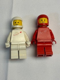 Classic Lego Space Set #6901 Mobile Lab from 1980!  COMPLETE w/ Minifigs!