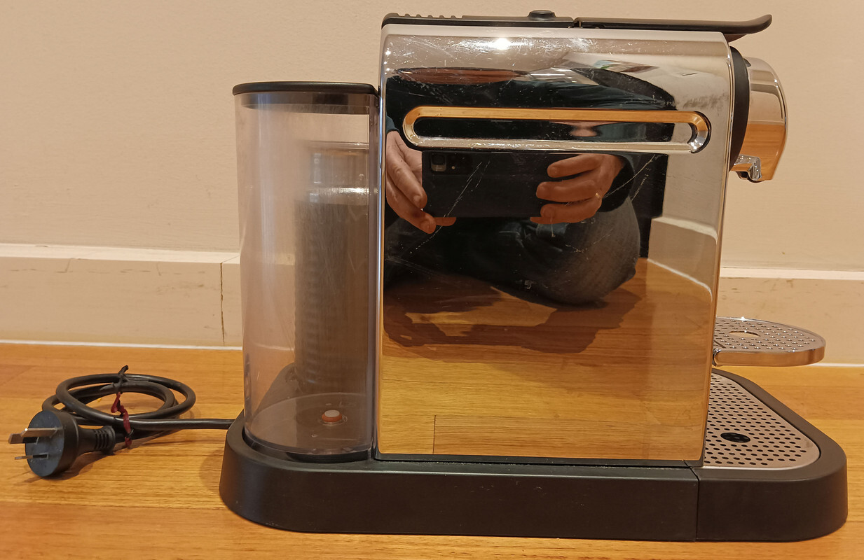 Breville CitiZ&milk Nespresso Capsule Coffee Machine with Milk Frother