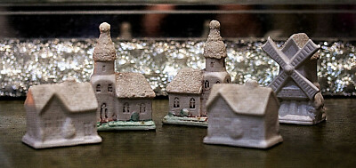 Sammlerstück Vintage Miniatur 5er Set Stadt Dorf Gebäude/Häuser Modelle
