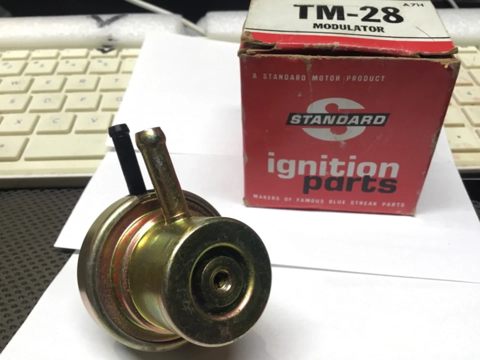 Nuevo modulador de vacío de transmisión automática OEM Motorcraft TM-28, D4AZ-7A377-A Foto 3 de 3