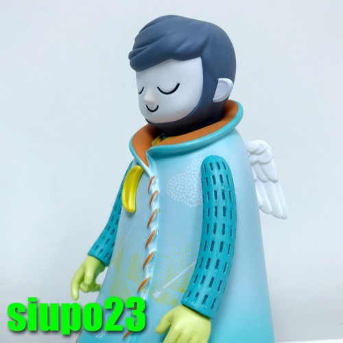 Escultura de vinilo Zu & Pi The Wanderer color original - Imagen 2 de 4