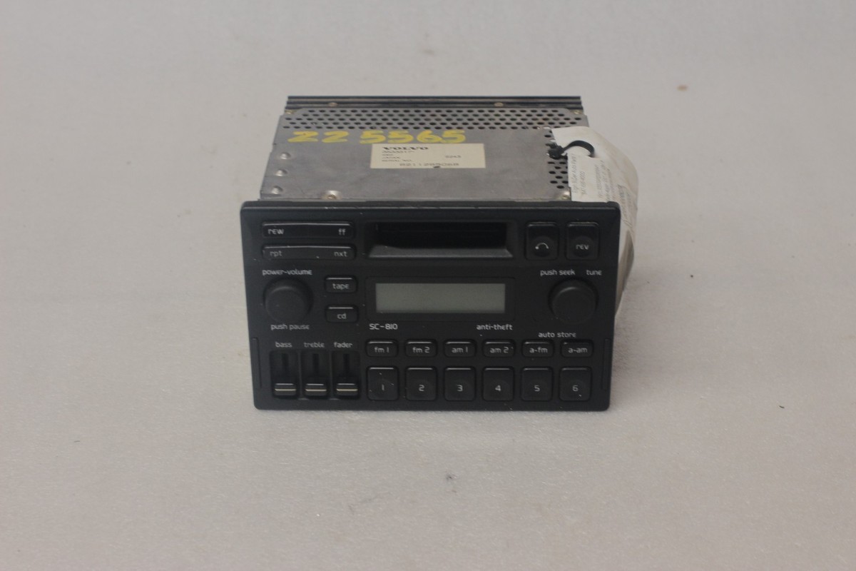 Genuine OEM Volvo Black AM FM Radio Cassette Player Unit Fits 1993