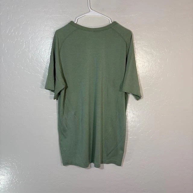 Lululemon Shirt Mens XL Green Metal Vent Tech Short Sleeve Athletic Raglan Mesh - Image 4 of 4