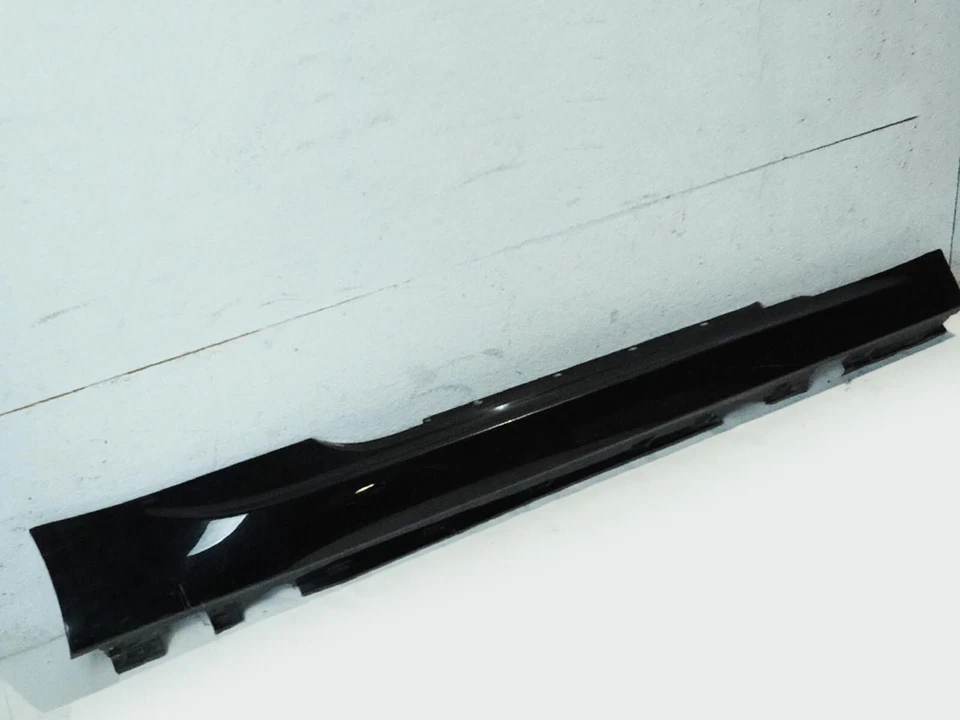 2007 Bmw M6 E64 Convertible Rocker Skirt Panel Cover Right Rh 51777898214 Oem - Image 4 of 4