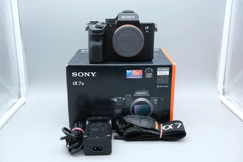 Sony Alpha 7 III Gehäuse 44.500 Auslösungen Systemkamera - geprüfte Händlerware