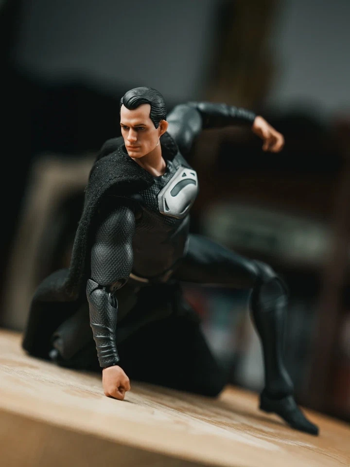 Boneco de ação Fondjoy DC Justice League escala 1/9 Black Superman 7" NOVO EM ESTOQUE - Imagem 4 de 4