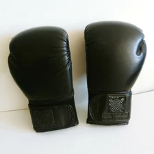 Sanabul Essential Gel Boxing Kickboxing Punching Bag Gloves 10 oz Gloves, NWOT 