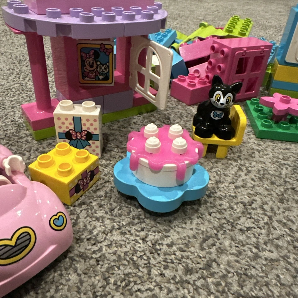 Lego Duplo Minnie’s Birthday With Extra Bricks - Image 3 of 4