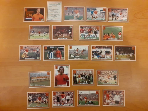 JOHAN CRUYFF MUNCHEN '74 STORY - VENDO 21 FIGURINE CARTONATE - WORLD CUP 1974